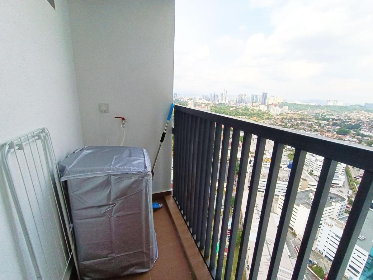 Netflix # Sky Suite Near Jaya One By Salaam Suites, 2 Pax Petaling Jaya Exterior foto